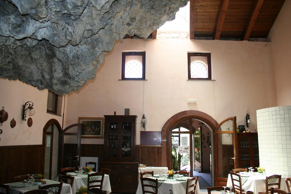 Agriturismo La Grotta Corbara  Exterior foto